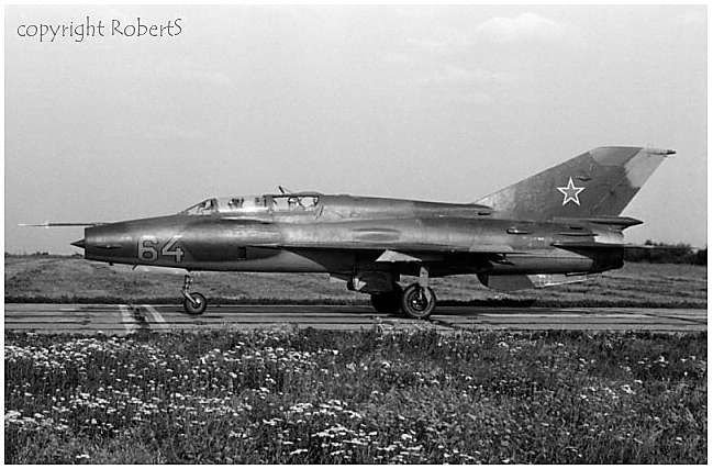 MiG-21UM