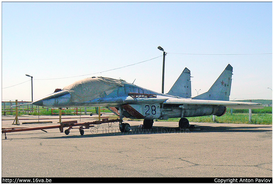 .MiG-29UB '28'