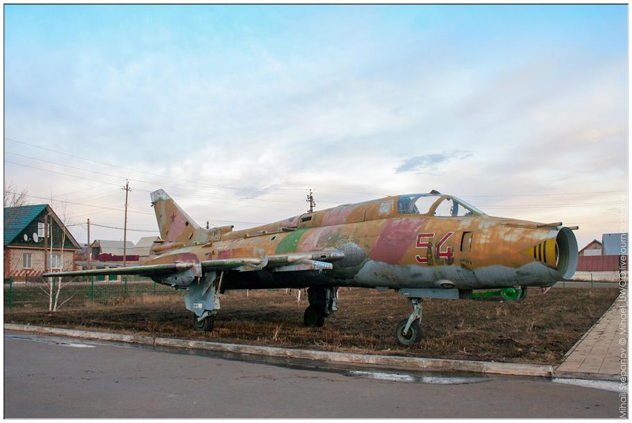 .Su-17M4 '54'