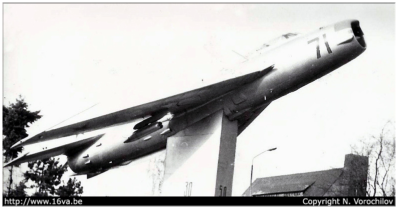 .MiG-19P
