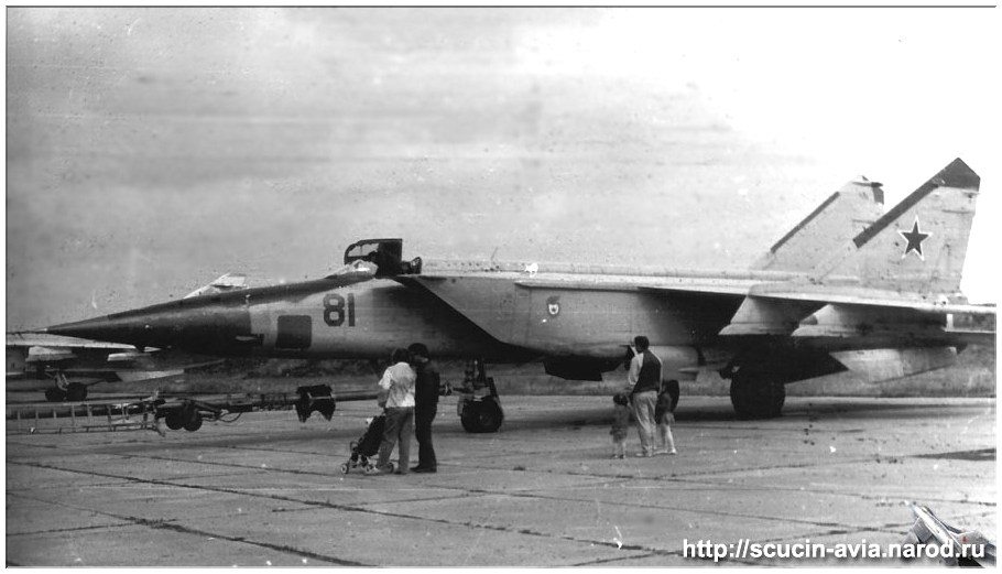 .MiG-25BM '81'