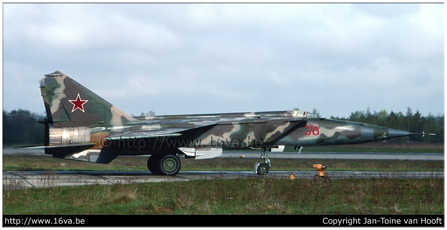 .MiG-25RBF '38'