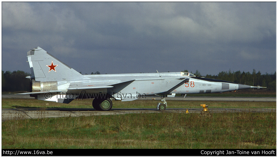 .MiG-25RBF '58'