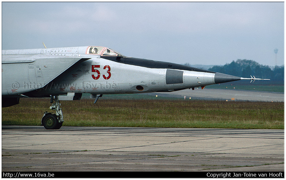 .MiG-25RBT '53'