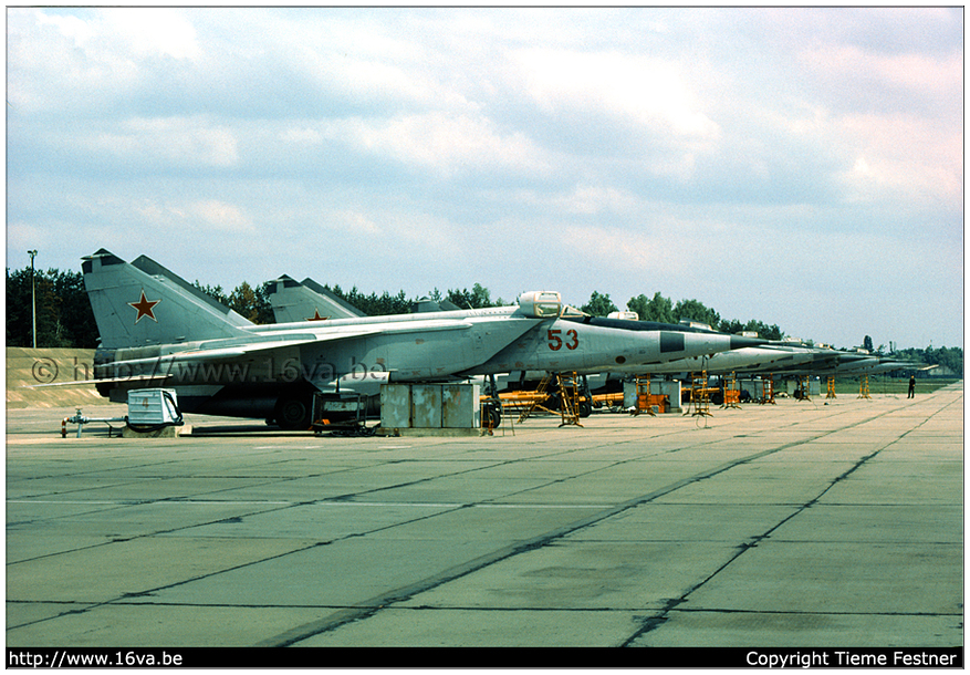 .MiG-25RBT '53'