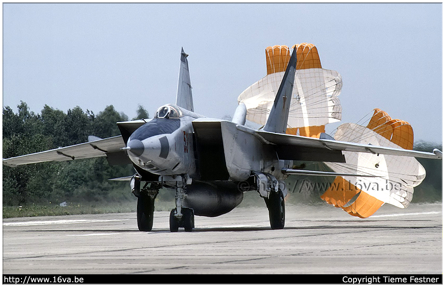 .MiG-25RBT '53'