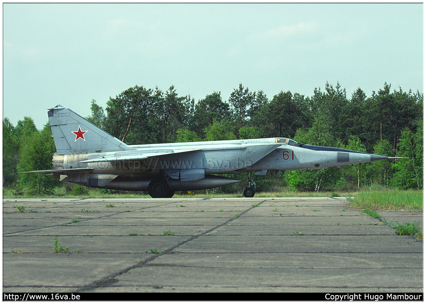 .MiG-25RBT  '61'