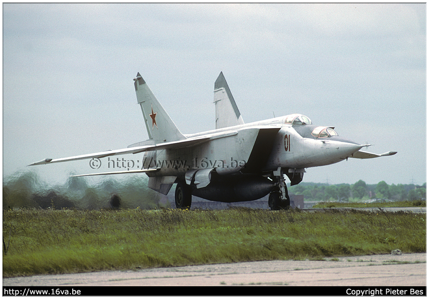 .MiG-25RU '01'