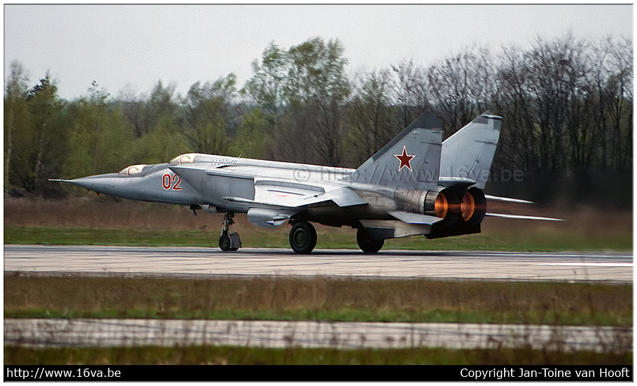 .MiG-25RU '02'