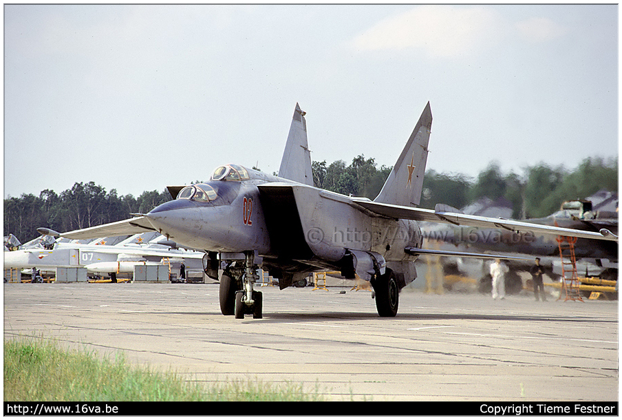 .MiG-25RU '02'