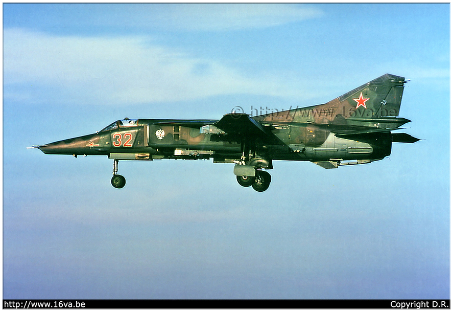 .MiG-27D '32'