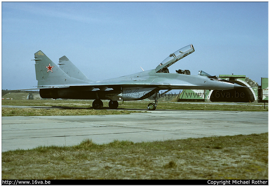 .MiG-29UB '64'