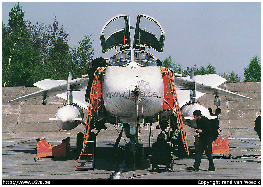 .Su-24MR front