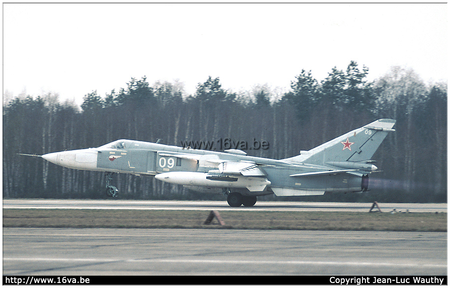 .Su-24MR '09' take off