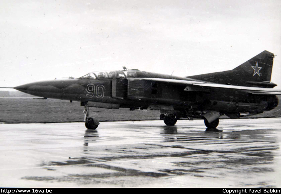 MiG-23UB