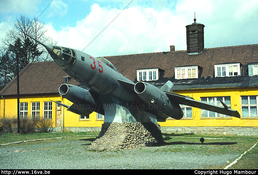 Yak-27R