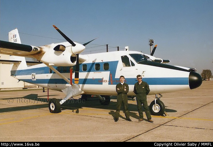 DHC-6