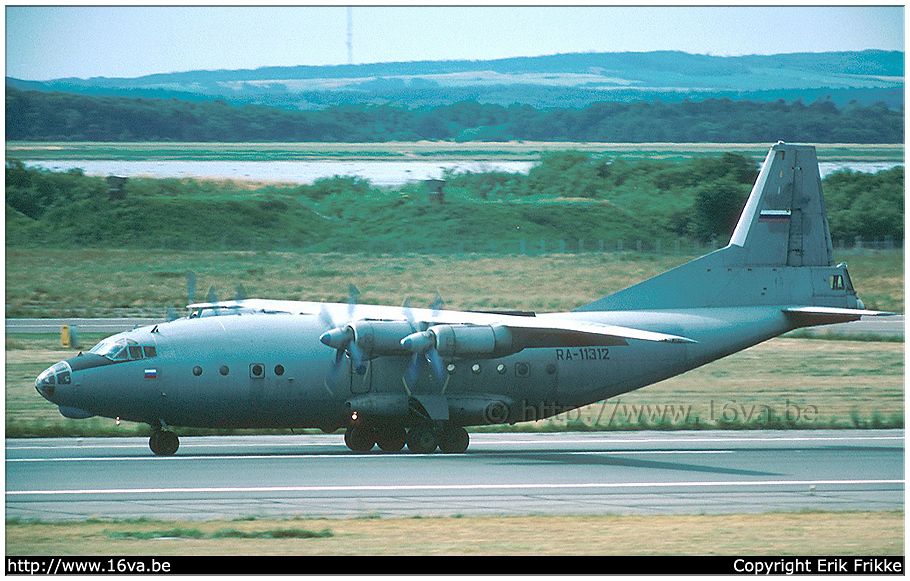 .An-12B '87'