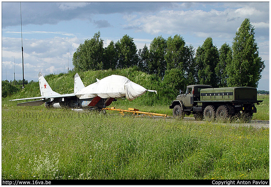 .MiG-29UB '83'