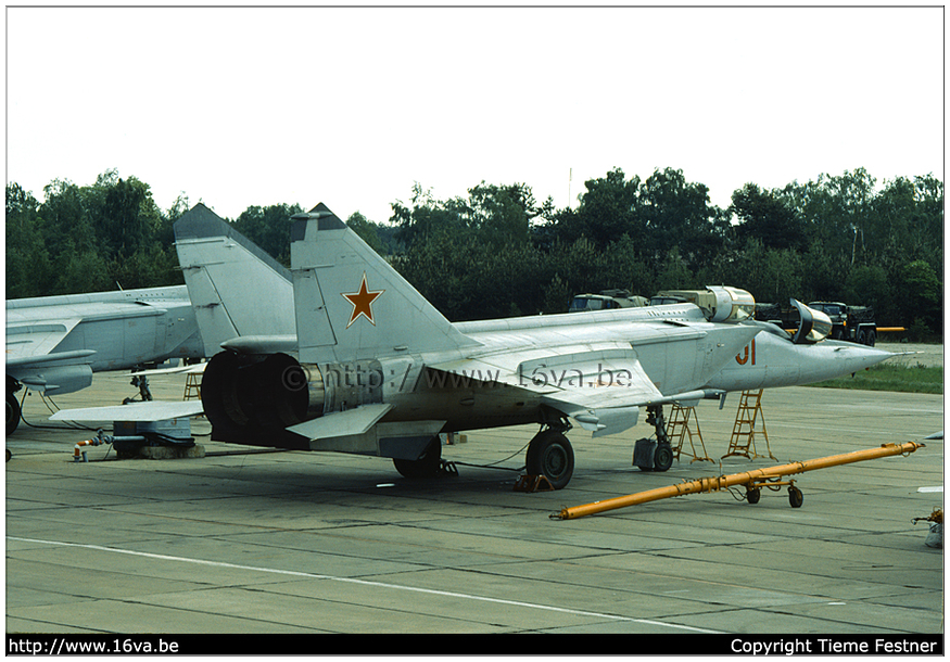 .MiG-25RU '01'