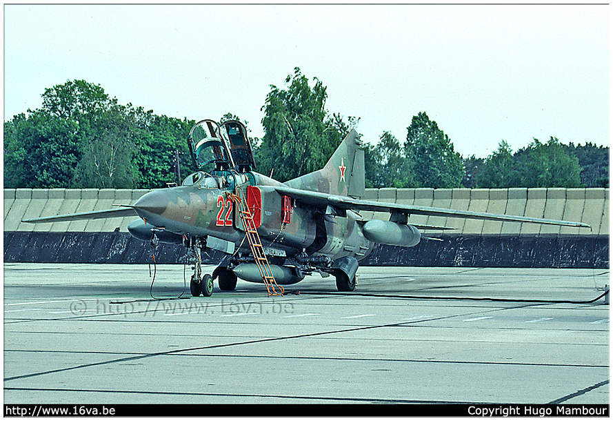 .MiG-23UB '22'