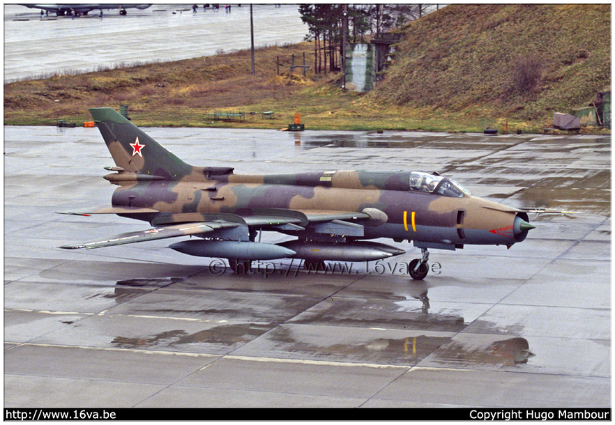 .Su-17M4 '11'