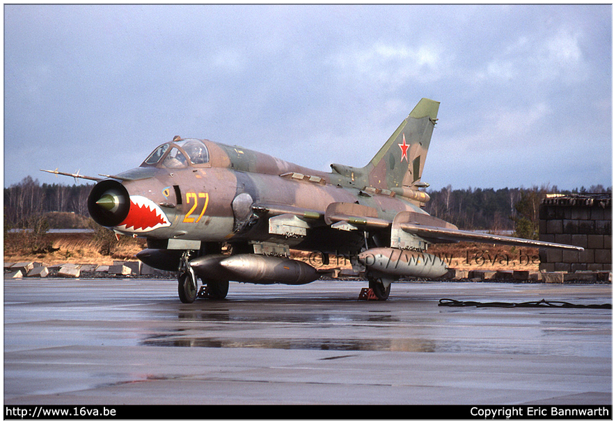 .Su-17M-4 '27'