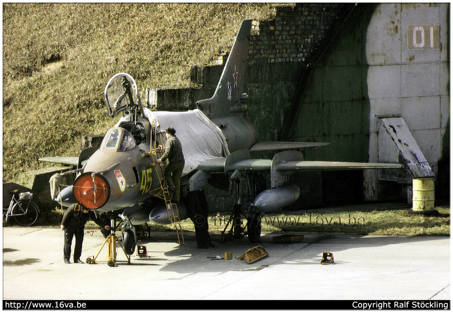 .Su-17M4 '45'