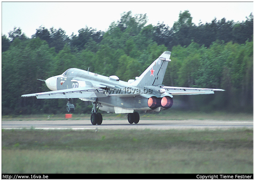 .Su-24MR '27' take off