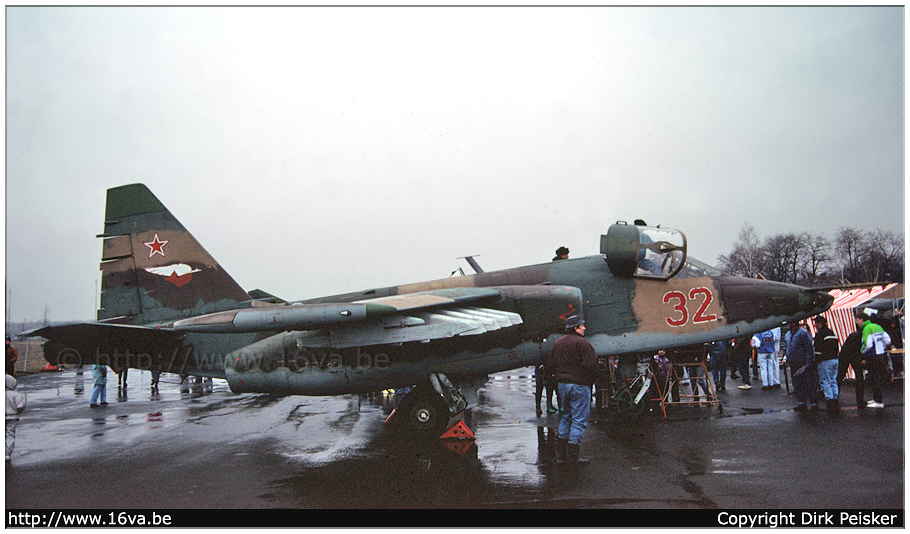 .Su-25 '32'